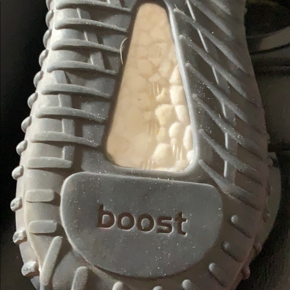 Yeezys 350 v2 “Core Red” - Picture 3 of 4